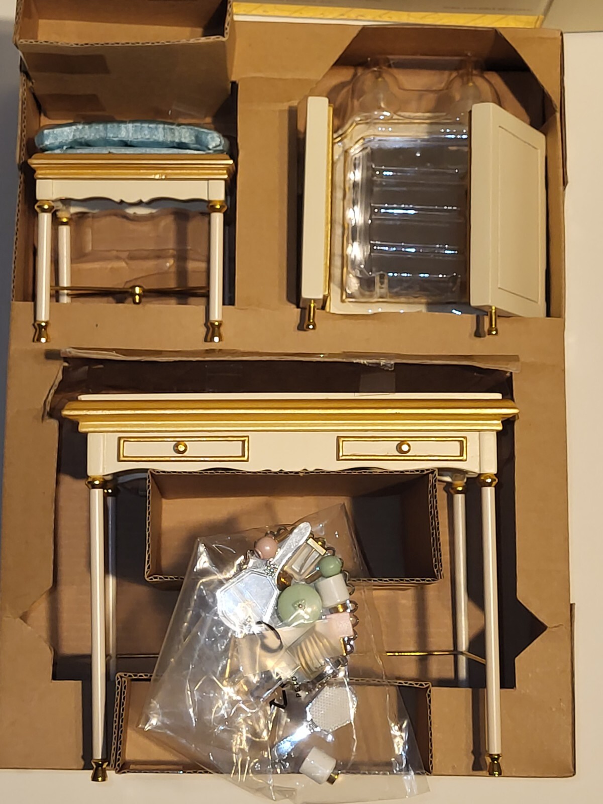 Barbie silkstone vanity and bench fashion model rare gold label b3436