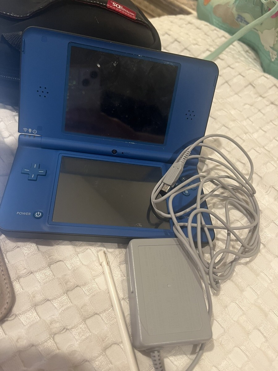 Nintendo DSi XL Handheld System - Midnight Blue with