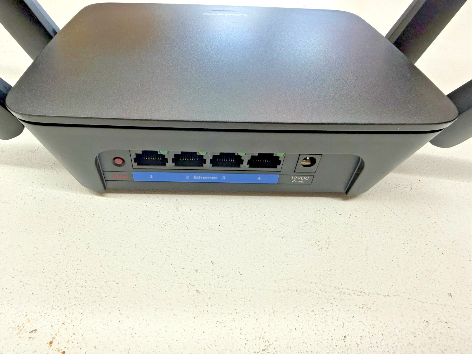 Linksys RE9000 AC3000 Tri-Band Wi-Fi Range Extender Max-Stream 4 port Gigabit