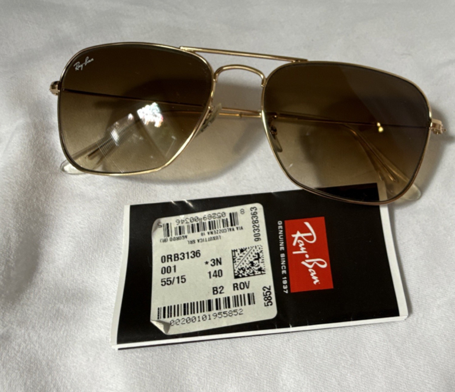 Ray-Ban RB3136 Caravan Gold Frame Brown Gradient Lenses 55mm  display picture 1