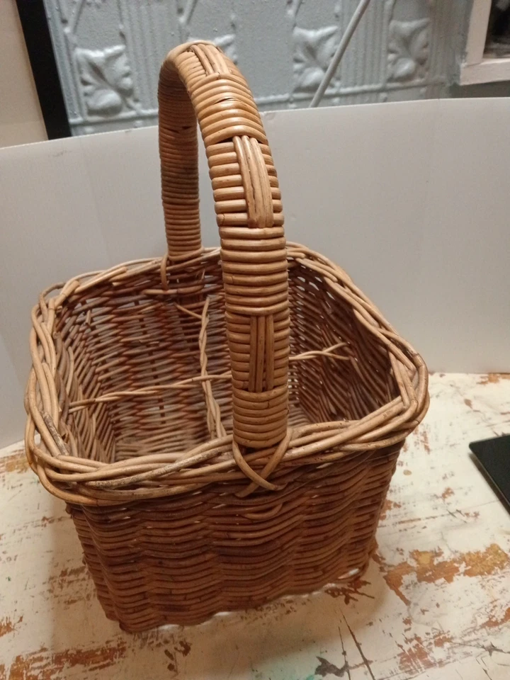 Vintage French Wicker 4 Wine Bottle Storage Basket With Strong Handle 30x28x39cm - Image 3 of 4