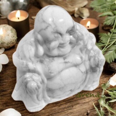 Weißer Howlith geschnitzter Buddha Heil Edelstein polierter Kristall groß.