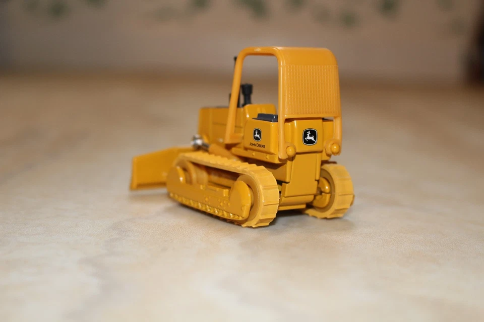 Deere QTY 50 toy Dozers Construction tractor Farm 1/64 scale agriculture equip - Image 3 of 4