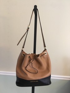 michael kors jules drawstring bag