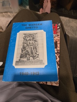 The Warsaw Ghetto, 1940 - 1943, paperback, English edit, Warsaw, 1990. cs3600