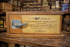 Vintage Wright Latch Handle Display No 8119 H...