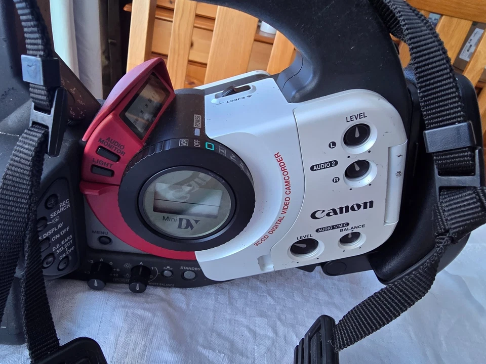 Canon XL1S Mini DV Camcorder 3CCD Digital Video Camera Professional - Image 4 of 4