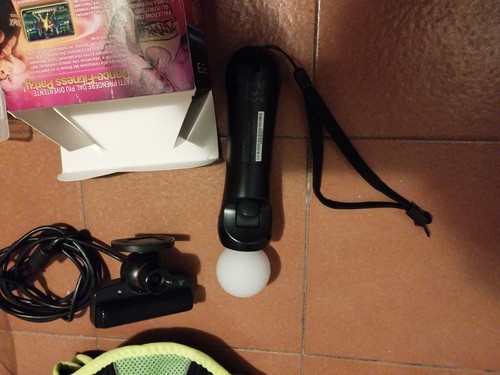 Zumba Fitness Bundle PlayStation Move Kit + Telecamera Ps3 PAL ITALIANO Sony - Foto 7 di 8