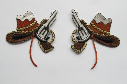 #2307 Left,Right Cowboy Hat,Silver Gun Embroidery Applique Patch - Picture 2 of 4