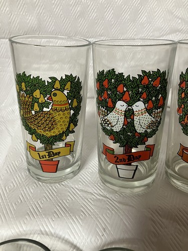VINTAGE JEANNETTE GLASS 12 DAYS OF CHRISTMAS GLASSES MISSING #12 ORIGINAL BOX - Picture 2 of 14