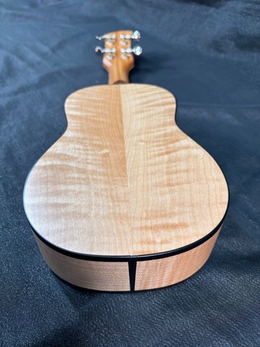 Soprano ukulele with Maple and Spruce - Picture 3 of 7
