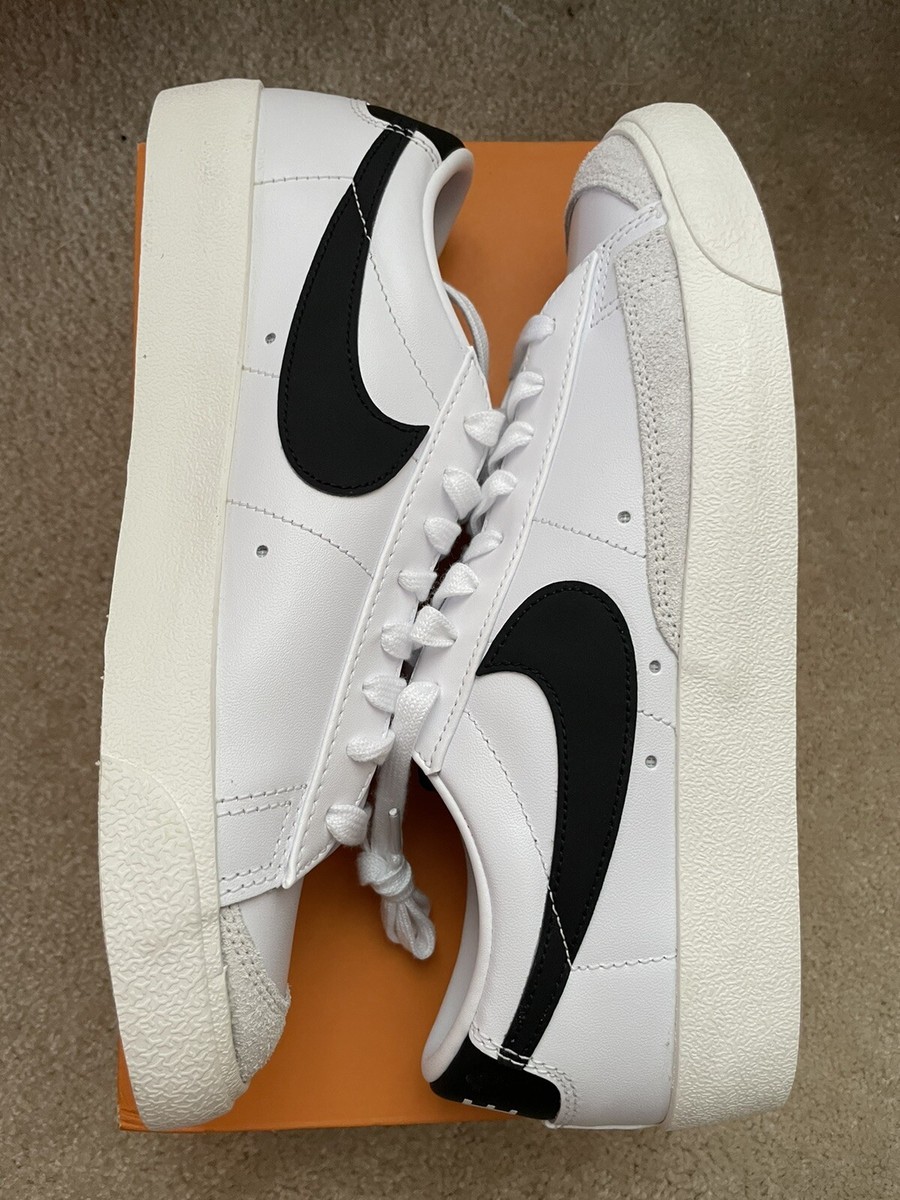 Nike Blazer Low ホワイト/ブラック Nike Blazer Low 77 WMNS White / Sail Black - Apr 2021