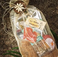 Hawaiian Island Gift Amenity Bag Basket 11 item