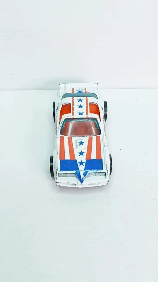 Hot Wheels - ERROR - "VHTF ORANGE INTERIOR" HOTBIRD - The Heroes Captain America - Image 3 of 4
