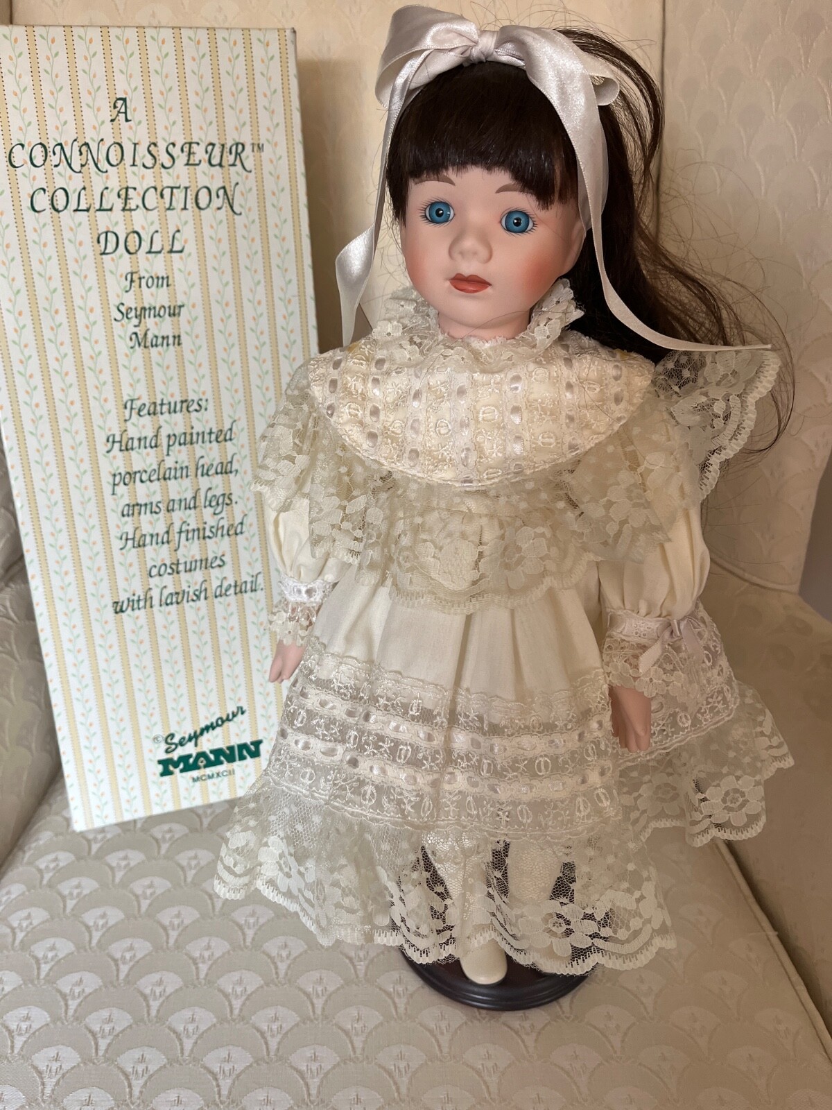 Seymour Mann Connoisseur Collection Porcelain Doll (MCMXC 1990)