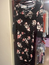 rue21 Floral Knit Bodycon Dress Lace-Up V-Neck Knee Length 3/4 Sleeve M