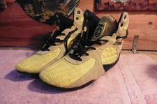 Otomix Weightlifting Bodybuilding Stingray Gym Shoes Mens Size 9.5 Yellow Suede