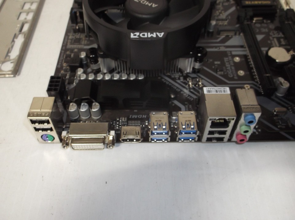 AMD Ryzen 3 3200G Gigabyte Gaming Motherboard CPU RAM Combo 1TB GB SSD ...