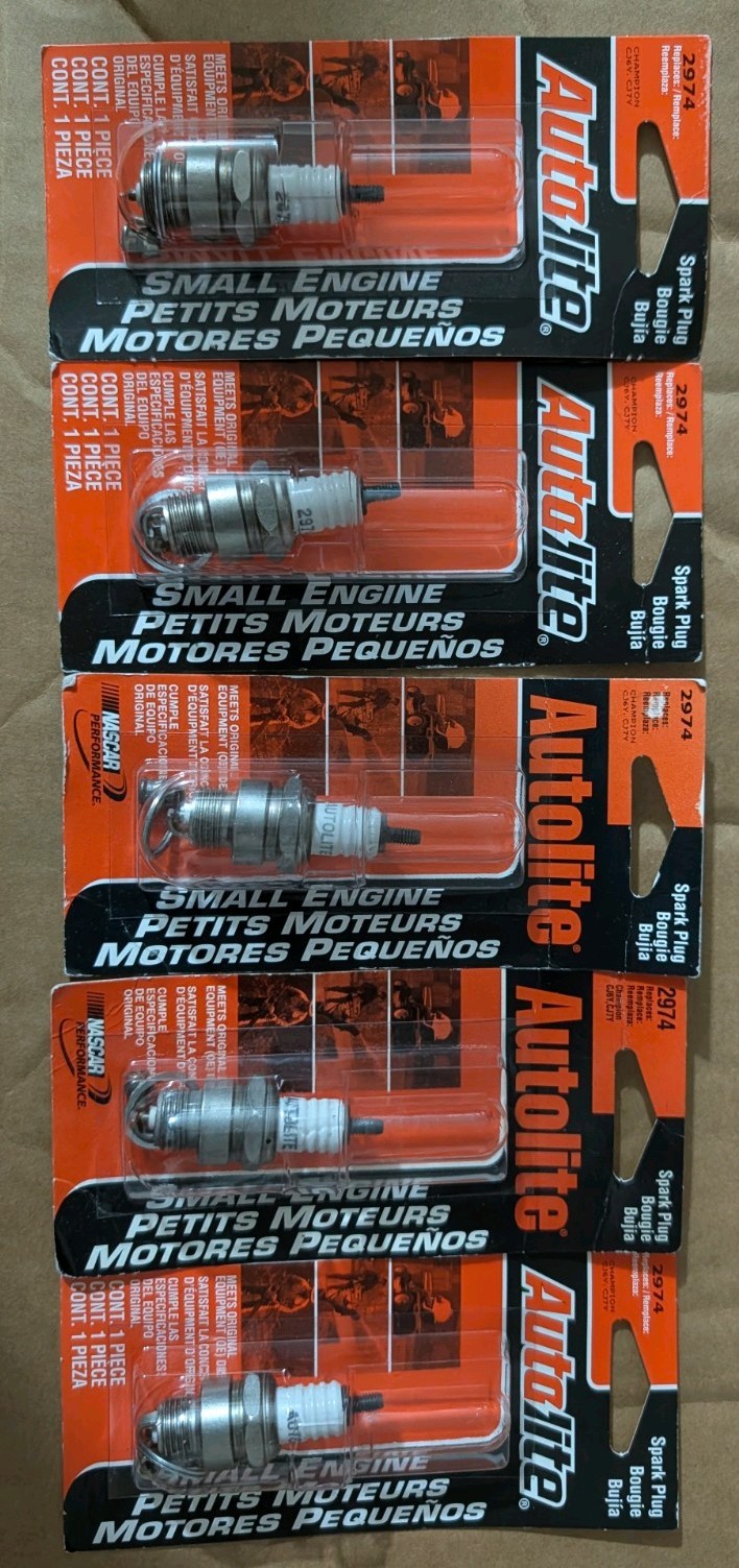 AutoLite Spark Plugs Lawn Garden Small Engine Set of 5 Part # 2974