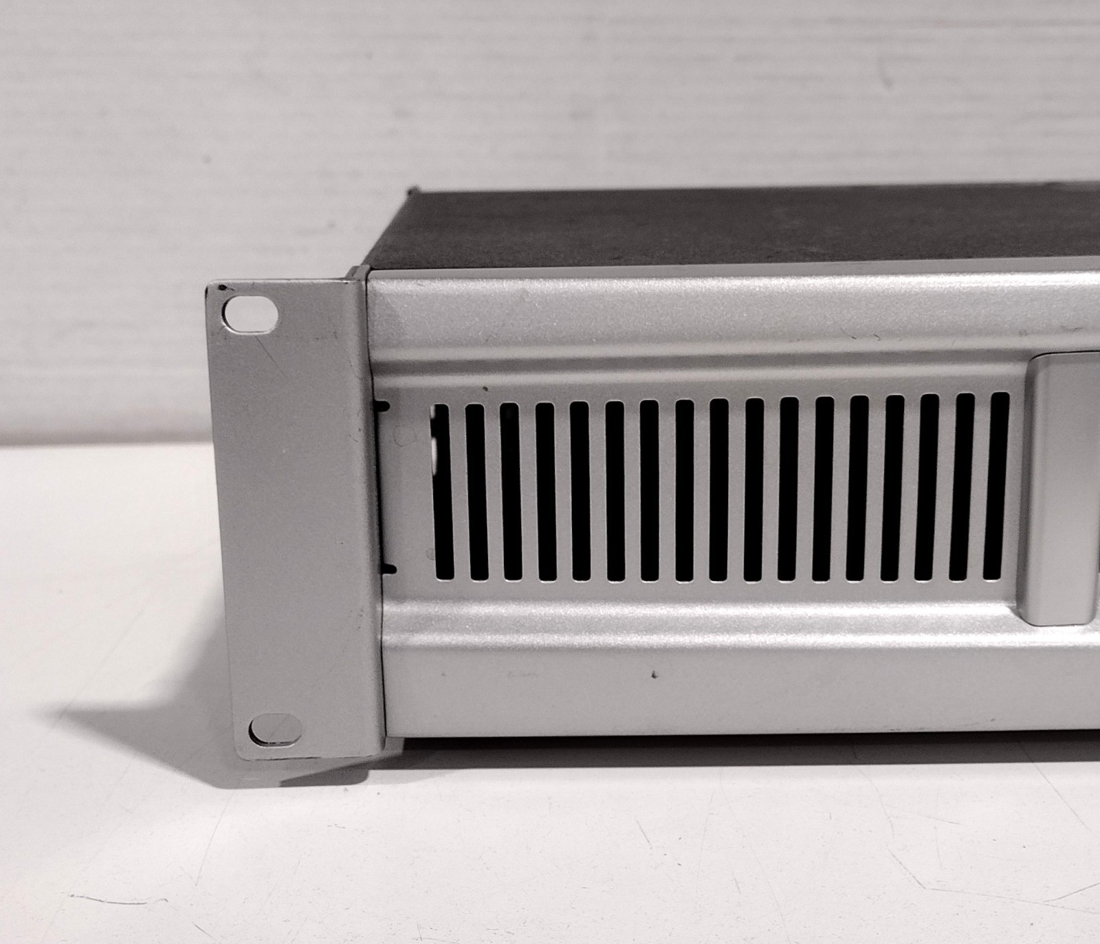 QSC GX3 Two Channel 425W Per Channel 4Ω Stereo Power Amplifier - Untested