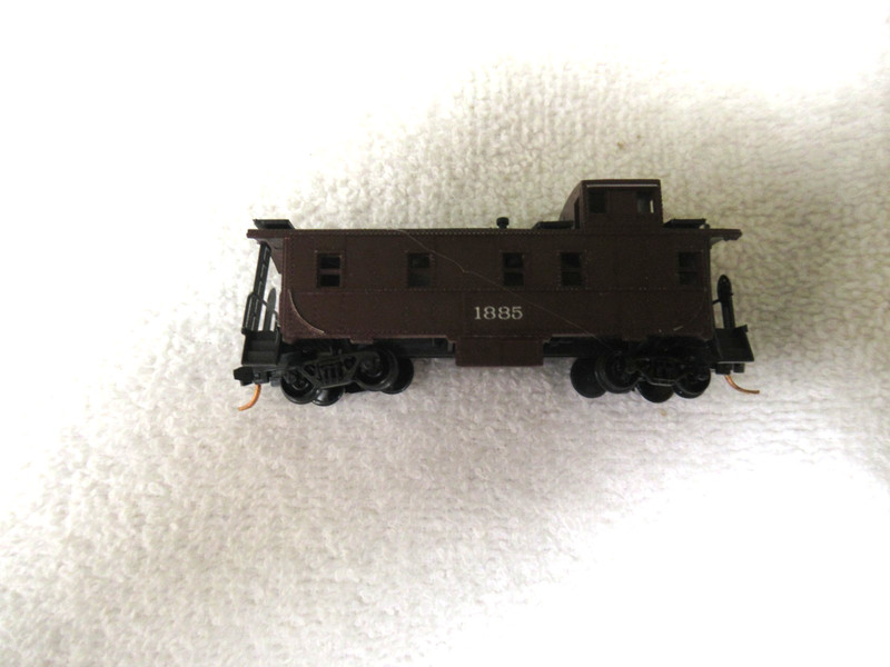 N SCALE ATLAS 1885 UNLETTERED CABOOSE