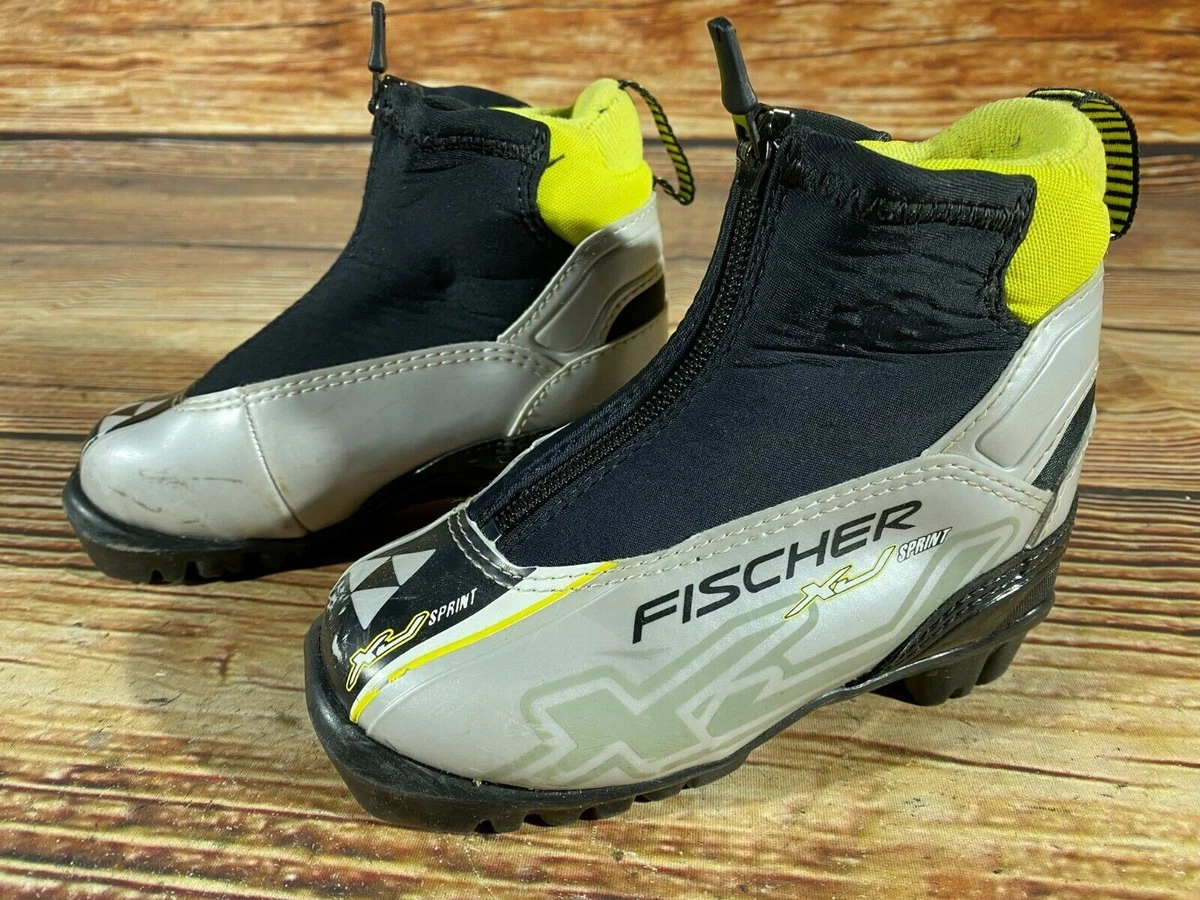 Fischer S-5000 Nordic Cross Country Ski Boots Mens EU 43 (approx. US 9.5) Fischer XC Classic Nordic Cross Country Ski Boots EU40 US7.5  main image 2