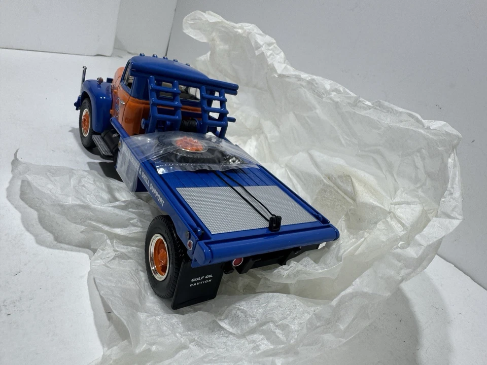 Vintage NIB Gulf Oil First Gear 1957 International R-200 Gin Pole Winch 19-2112 - Image 3 of 4