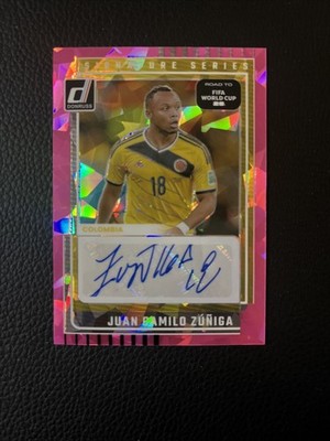 Donruss Road to FIFA World Cup 2025-2026 Juan Camilo Zúñiga Auto Pink Ice Prizm