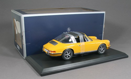 Porsche 911 E 1969 Targa amarillo señal Norev 187633 1/18 - Imagen 2 de 3