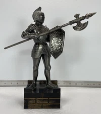Medieval Knight Statue Western Armor Removable Weapons 11" tall Castle Base VTG