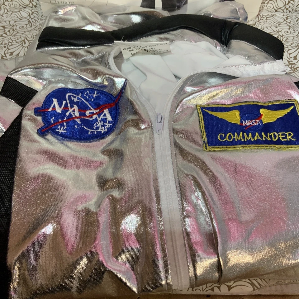 📀 Mono Underwraps Astronaut Plateado con Parches Bordados - M (6-8) Foto 2 de 4