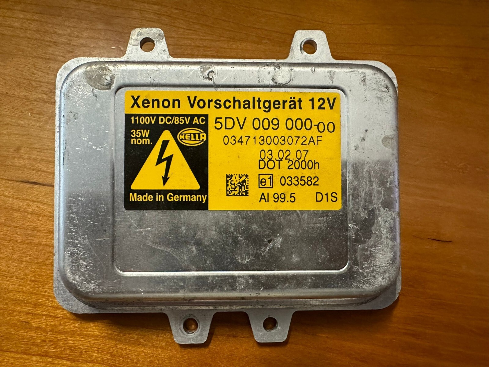 GENUINE Xenon Headlight Ballast Control Unit Module Nissan D1S