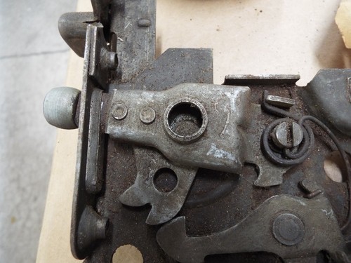 1949 1950 1951 Chevy RIGHT FRONT DOOR LATCH MECHANISM Original 4560814 - Picture 7 of 10