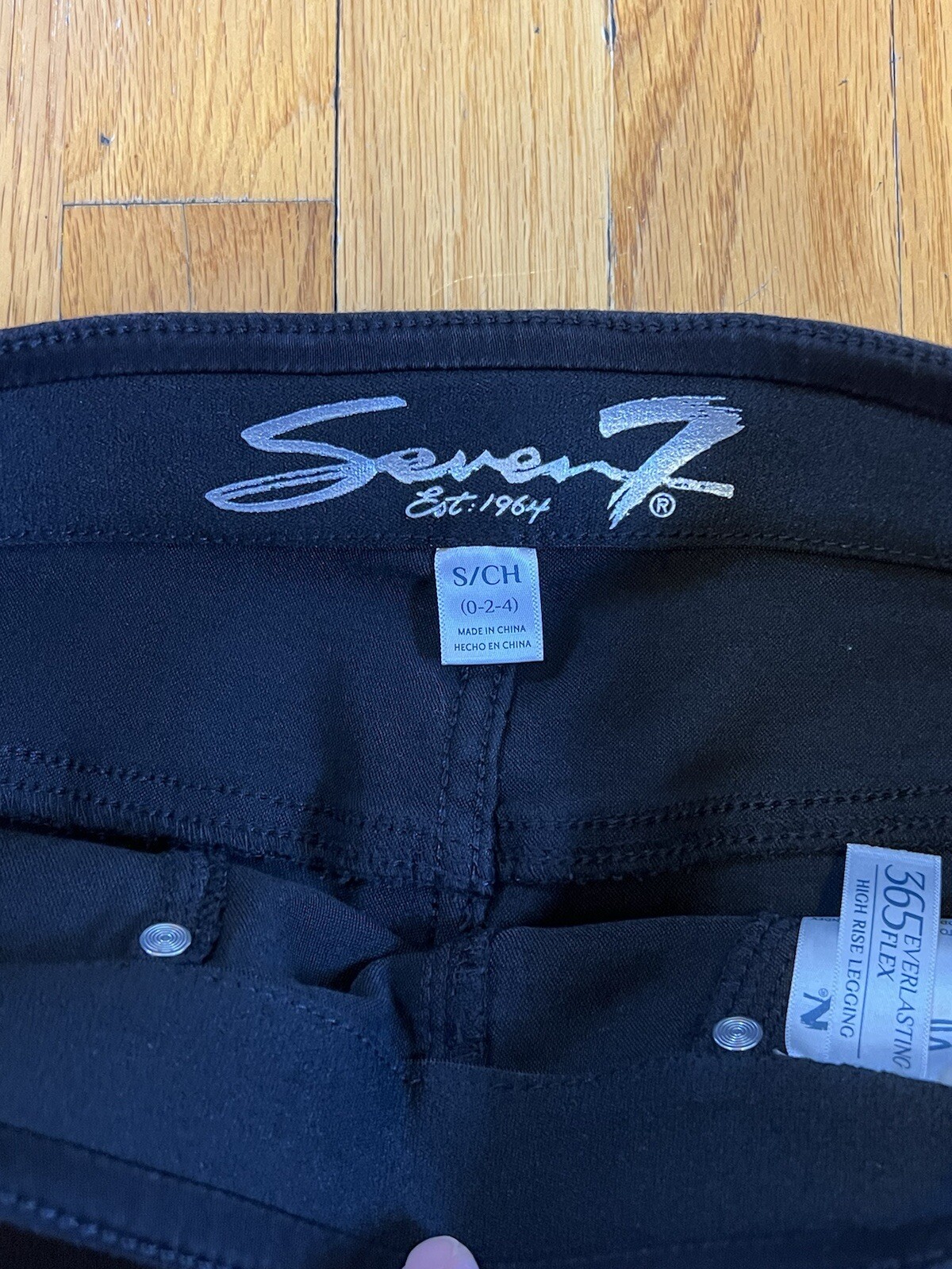 SEVEN 7 WOMENS 365 EVERLASTING FLEX BLACK SKINNY JEANS SIZE SMALL (0-2-4) image 3
