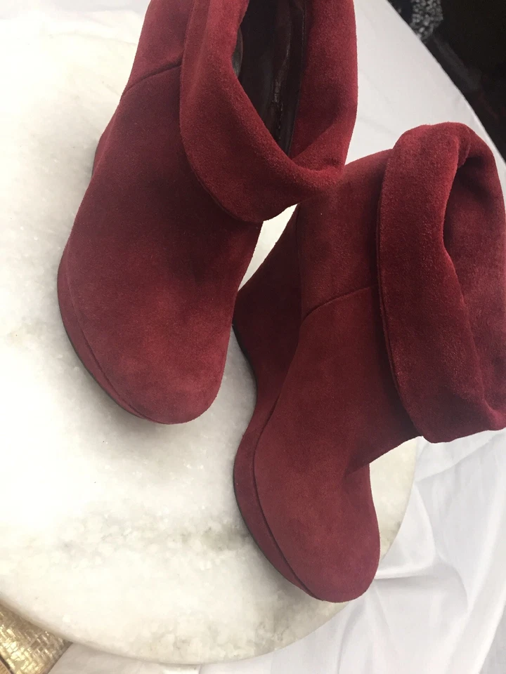 BONITOS botines de cuña de plataforma de gamuza roja ladrillo para mujer talla 5,5 GB~ Gianni Bini Foto 4 de 4