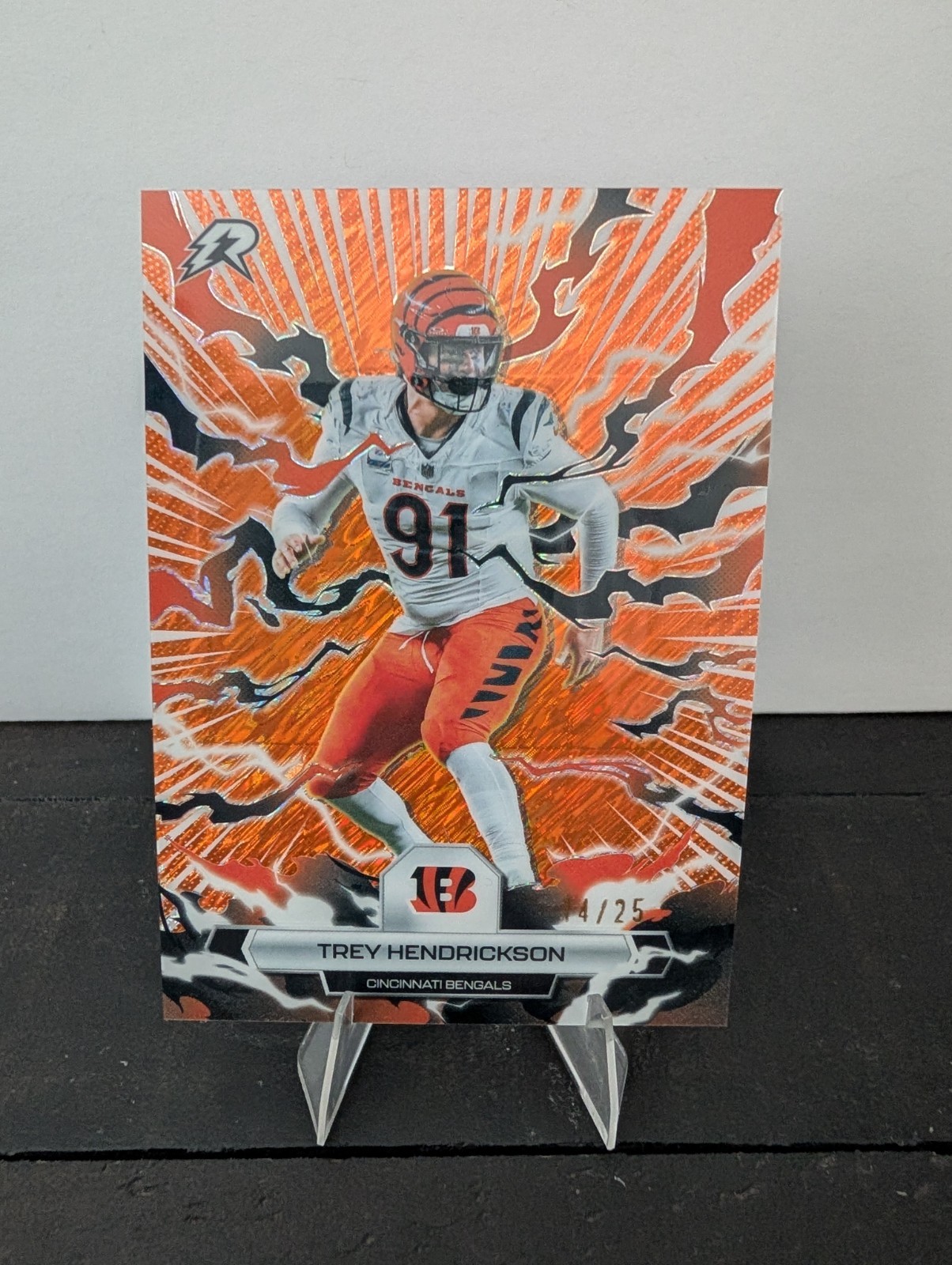 2025 Topps Resurgence Trey Hendrickson Orange Power Surge 14/25 #21 Bengals
