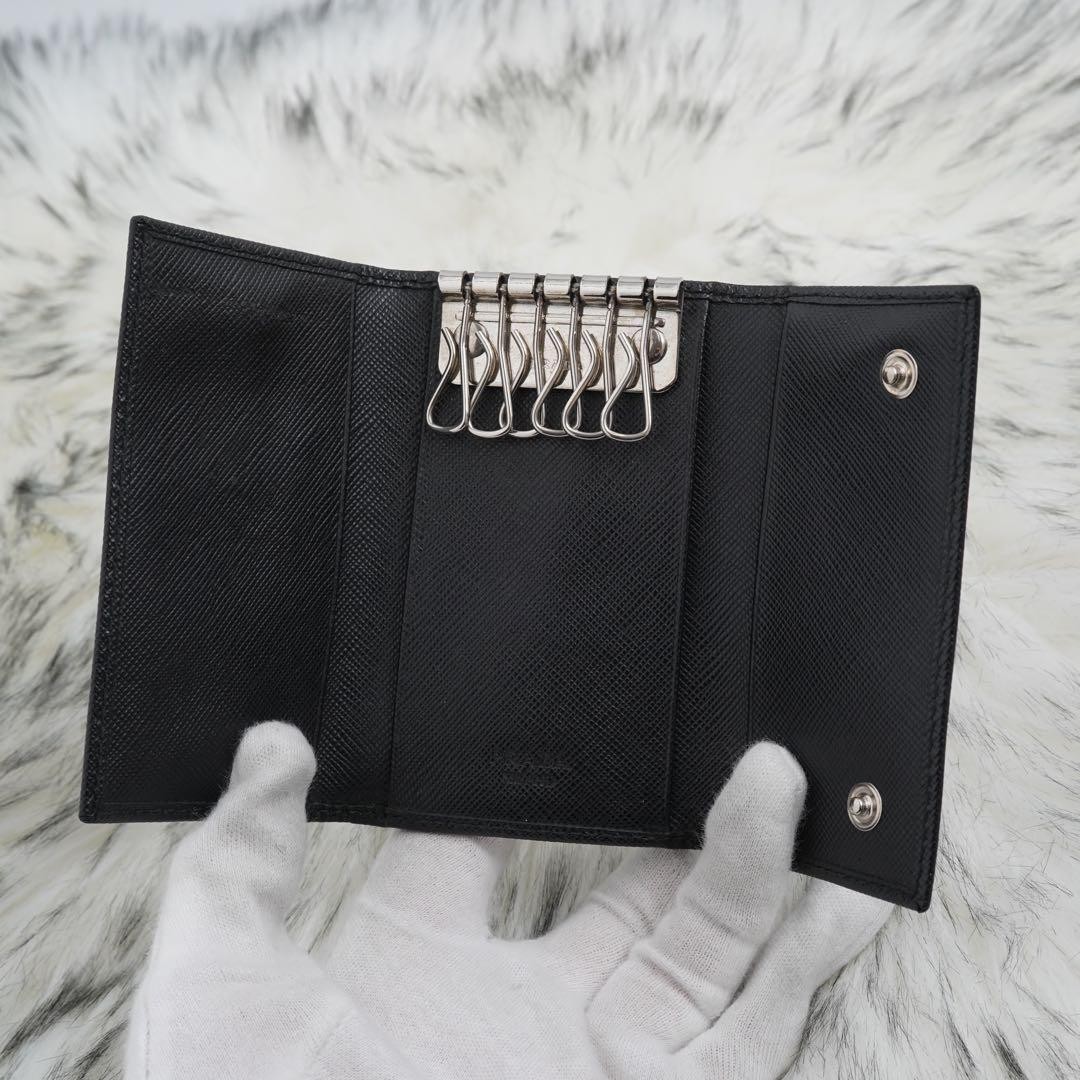 Extremely Beautiful Condition PRADA Key Case Saff… - image 4