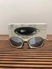 Oakley Romeo X Metal retro Sunglasses matte frame polarized silver lens