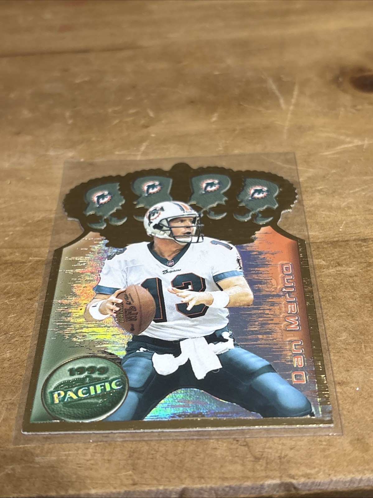 1999 Pacific - Gold Crown Die-Cuts Dan Marino #20