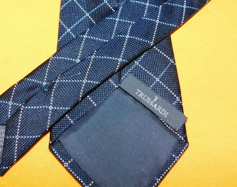 МУЖСКИЕ TRUSSARDI СДЕЛАНО В ИТАЛИИ СИНИЙ/БЕЛЫЙ КРЕСТ В ПОЛОСКУ ГАЛСТУК - ДИЗАЙНЕРСКИЕ ГАЛСТУКИ. - Изображение 3 из 3