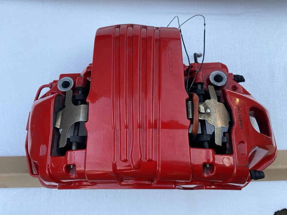 Ferrari SF90 Brembo Carbon Ceramic Front Right Brake Caliper - 2022 - Image 2 of 4