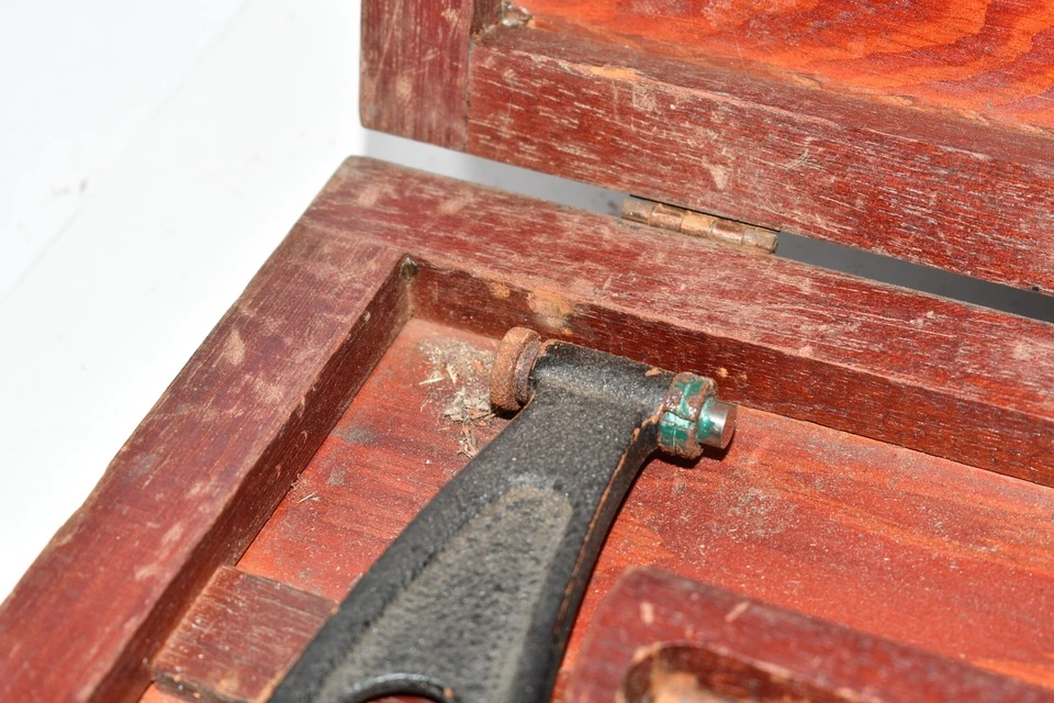 Starrett No. 224 16''-20'' SET E Outside Micrometer W/ Standard Wood Case - Image 4 of 4