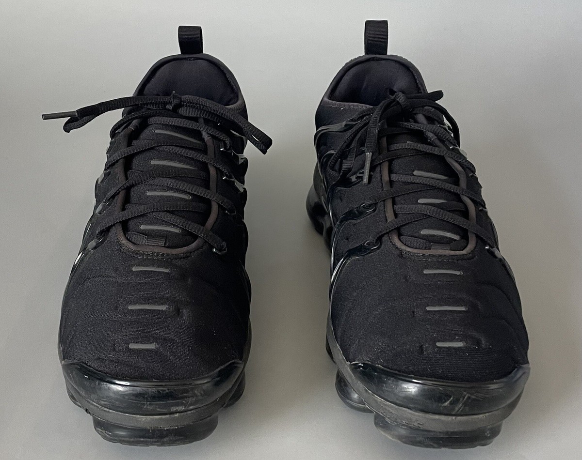 Nike vapor max plus 2022. Worn only a few times. Trashed the box so shoes only. My vapor max white turned cream but its my second time  main image 2