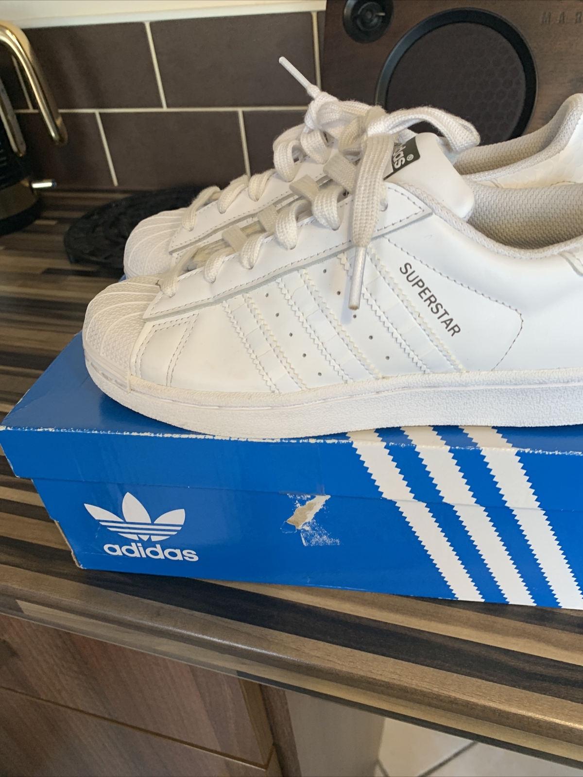 superstars size 4