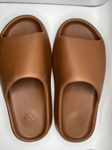Size 8 adidas Yeezy Slides Flax FZ5896 - Picture 2 of 9