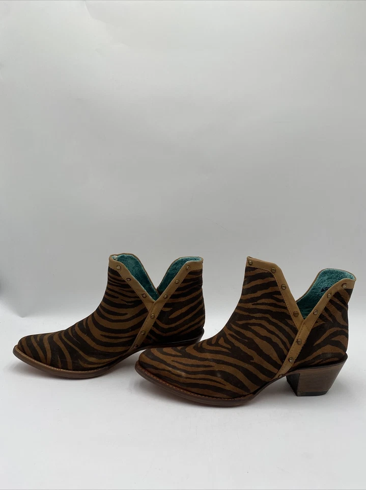 Botines Corral para mujer con estampado de cebra tachonados marrón/negro talla 8M Foto 3 de 4