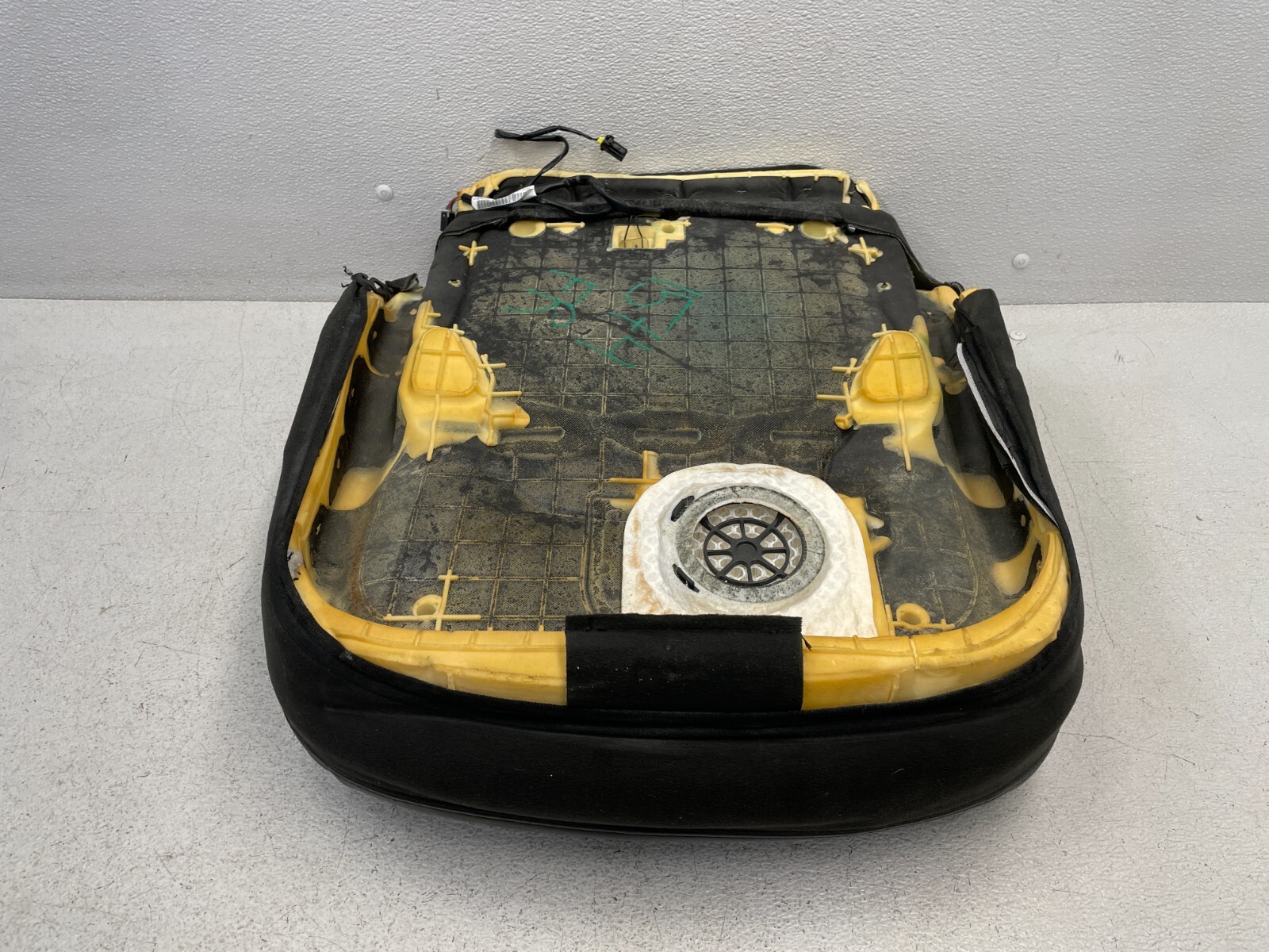 2014-2017 Maserati Quattroporte GTS Front Right Pass Lower Bottom Seat 1574 OEM
