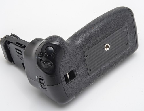 Impugnatura batteria Neewer Battery Grip impugnatura batteria - Canon EOS 5D Mark IV - Foto 3 di 6