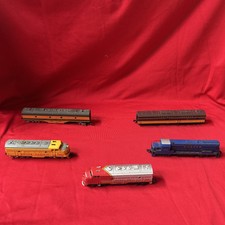 Life-Like/ Bachmann/ Kato/ GN/ IL/ N Scale Train Cars x5 LOT USED