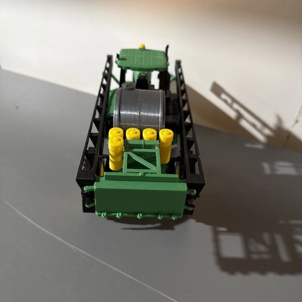 1:50 Scale 3D Printed John Deere Sprayer - Image 4 of 4